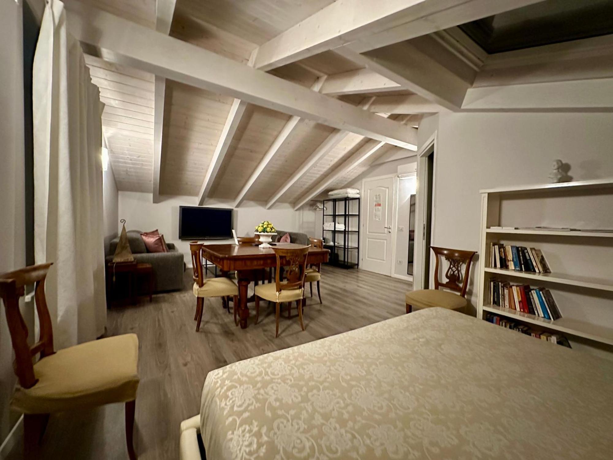วิลลา อับบาแมร์ Bed & Breakfast โกรตาเฟราตา ภายนอก รูปภาพ
