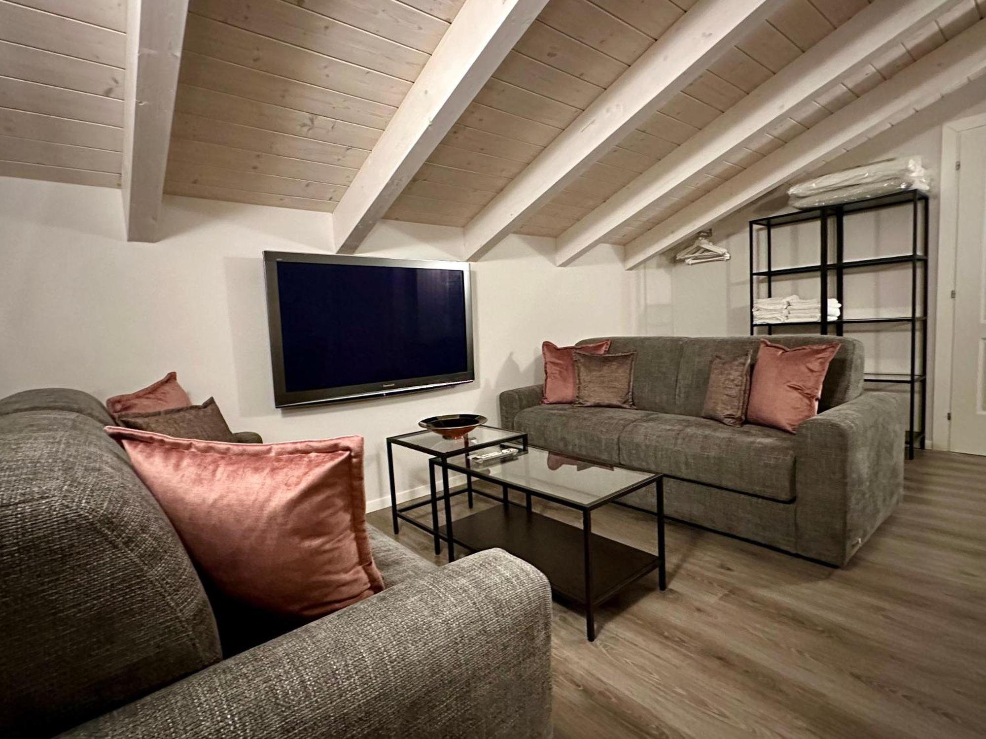 วิลลา อับบาแมร์ Bed & Breakfast โกรตาเฟราตา ภายนอก รูปภาพ