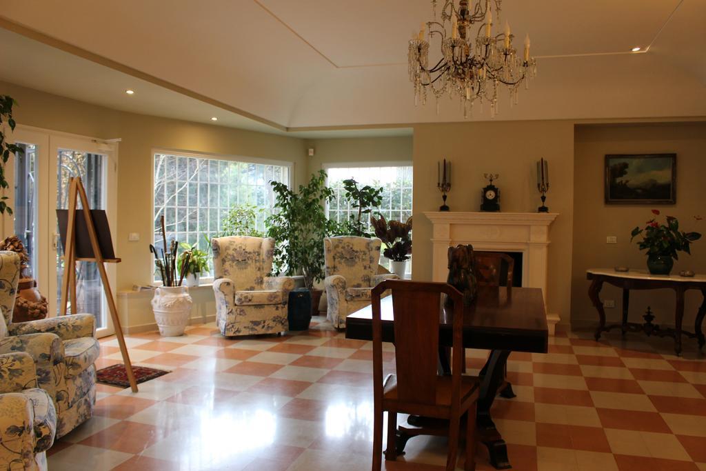 วิลลา อับบาแมร์ Bed & Breakfast โกรตาเฟราตา ภายนอก รูปภาพ