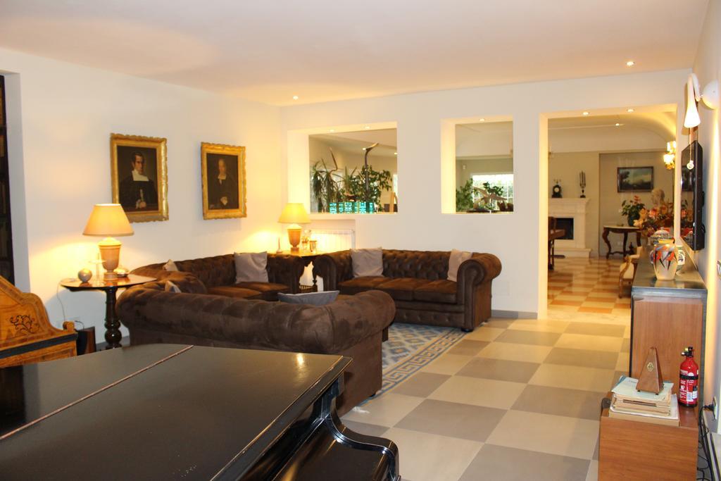 วิลลา อับบาแมร์ Bed & Breakfast โกรตาเฟราตา ภายนอก รูปภาพ
