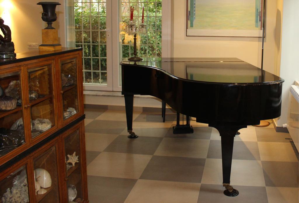 วิลลา อับบาแมร์ Bed & Breakfast โกรตาเฟราตา ภายนอก รูปภาพ