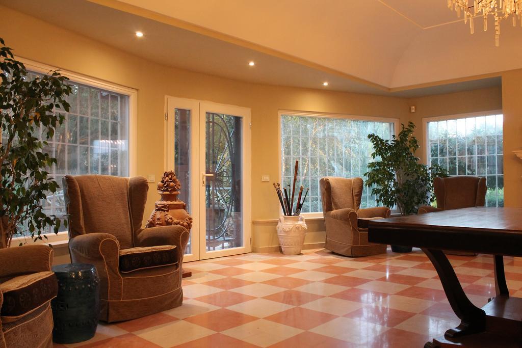 วิลลา อับบาแมร์ Bed & Breakfast โกรตาเฟราตา ภายนอก รูปภาพ