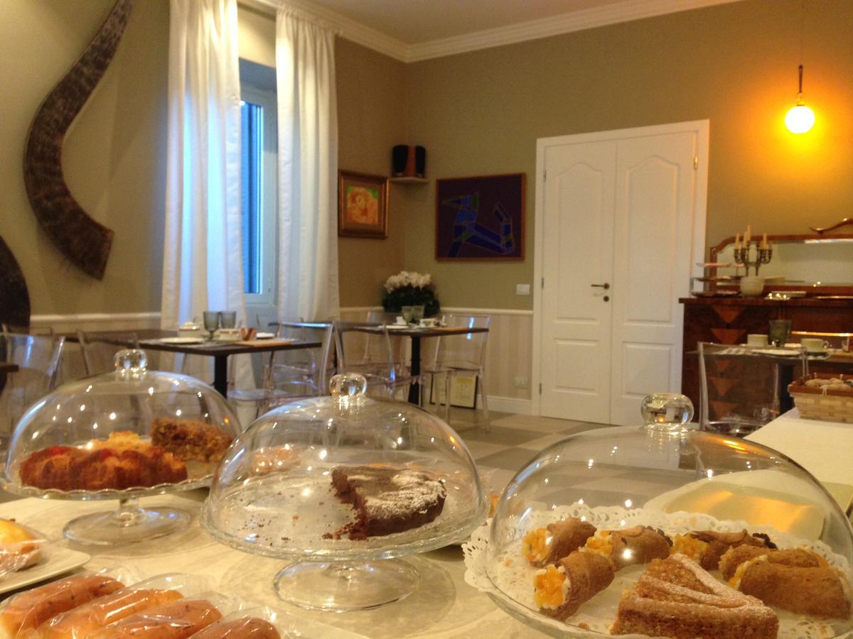 วิลลา อับบาแมร์ Bed & Breakfast โกรตาเฟราตา ภายนอก รูปภาพ
